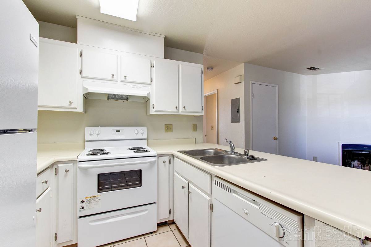 Apartment for rent at 1108 Porter Ave, Stockton, CA 95207