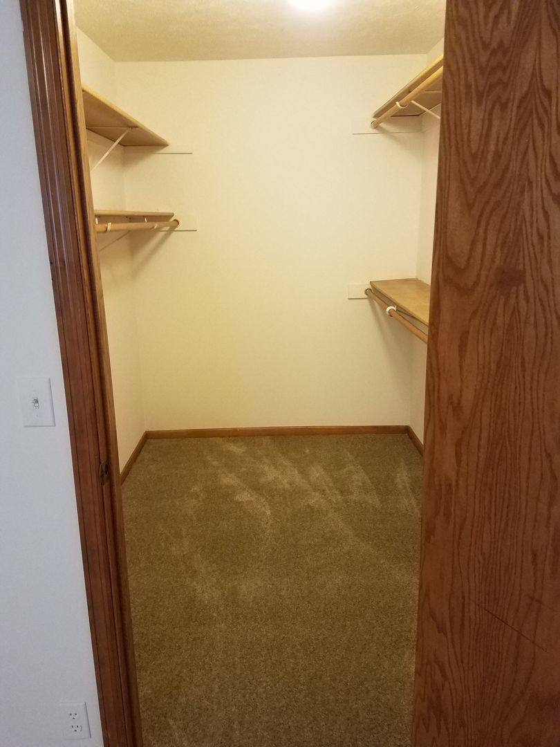 Apartment for rent at 11919 Cryer Ave, Omaha, NE 68144