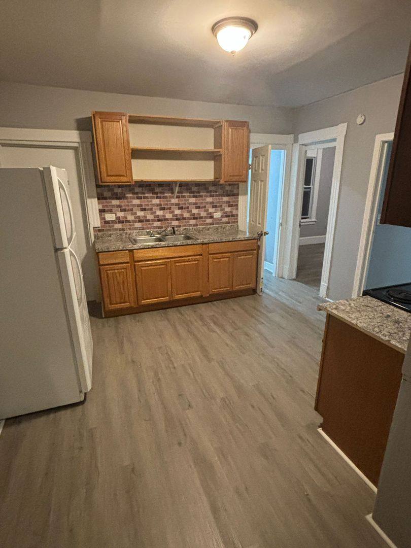 Apartment for rent at 26 Ridgewood St, Waterbury, CT 06710