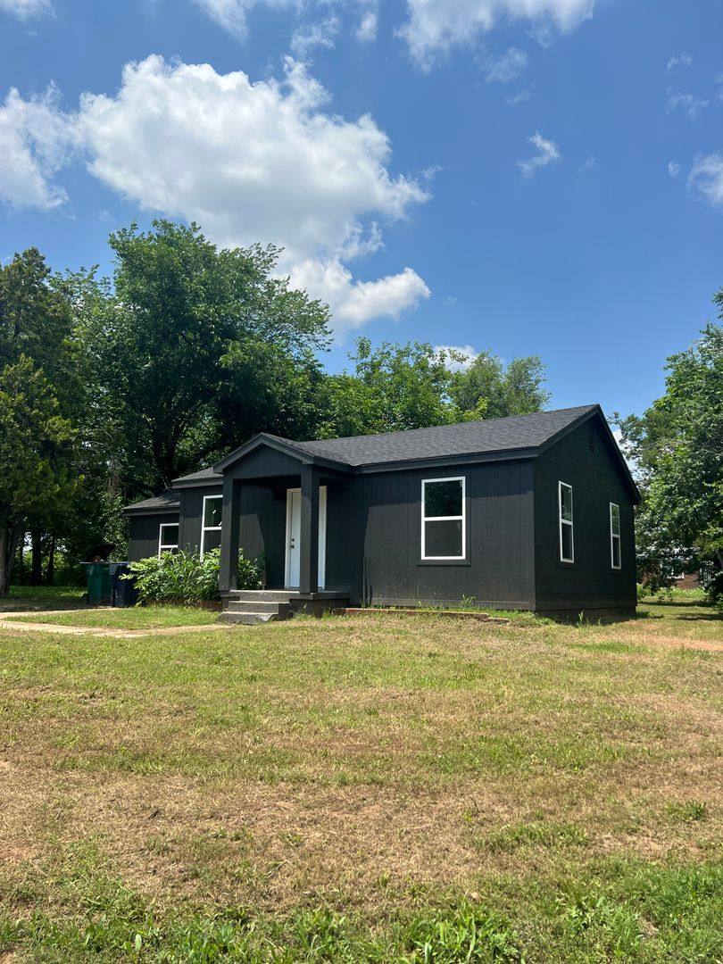 House for rent at 2137 NE 16th Terrace, Oklahoma City, OK 73117