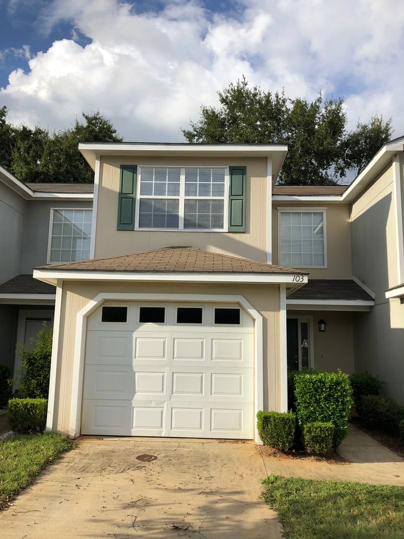 Townhouse for rent at 103 Woodberry Dr, Enterprise, AL 36330