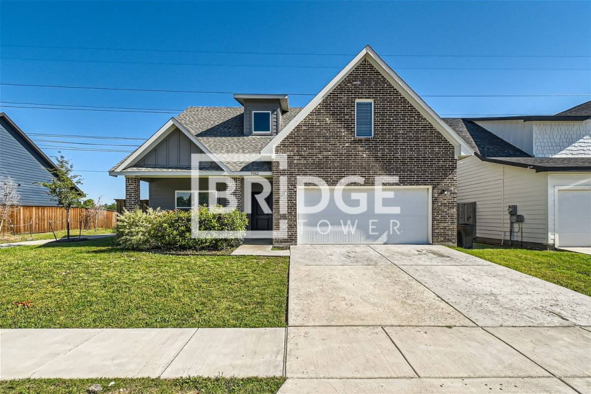 House for rent at 7352 Parkside Place Dr, North Richland Hills, TX 76180