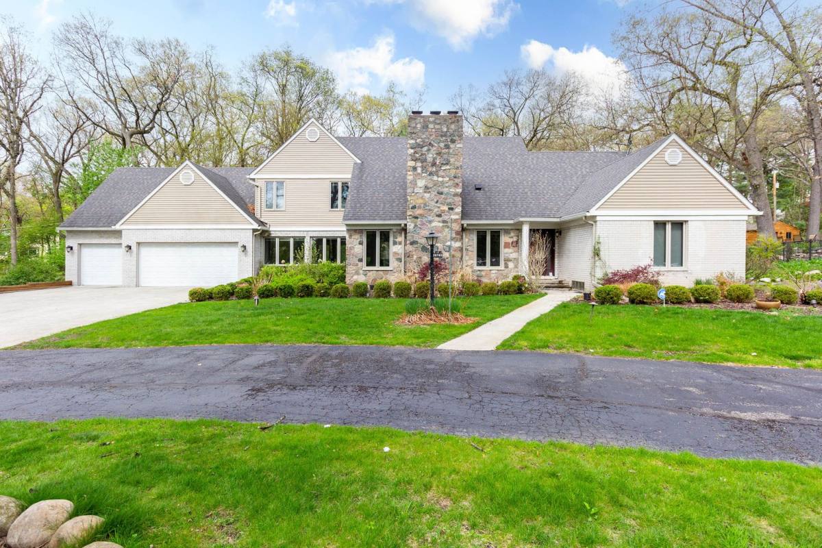 House for rent at 30705 Woodside, Franklin, MI 48025