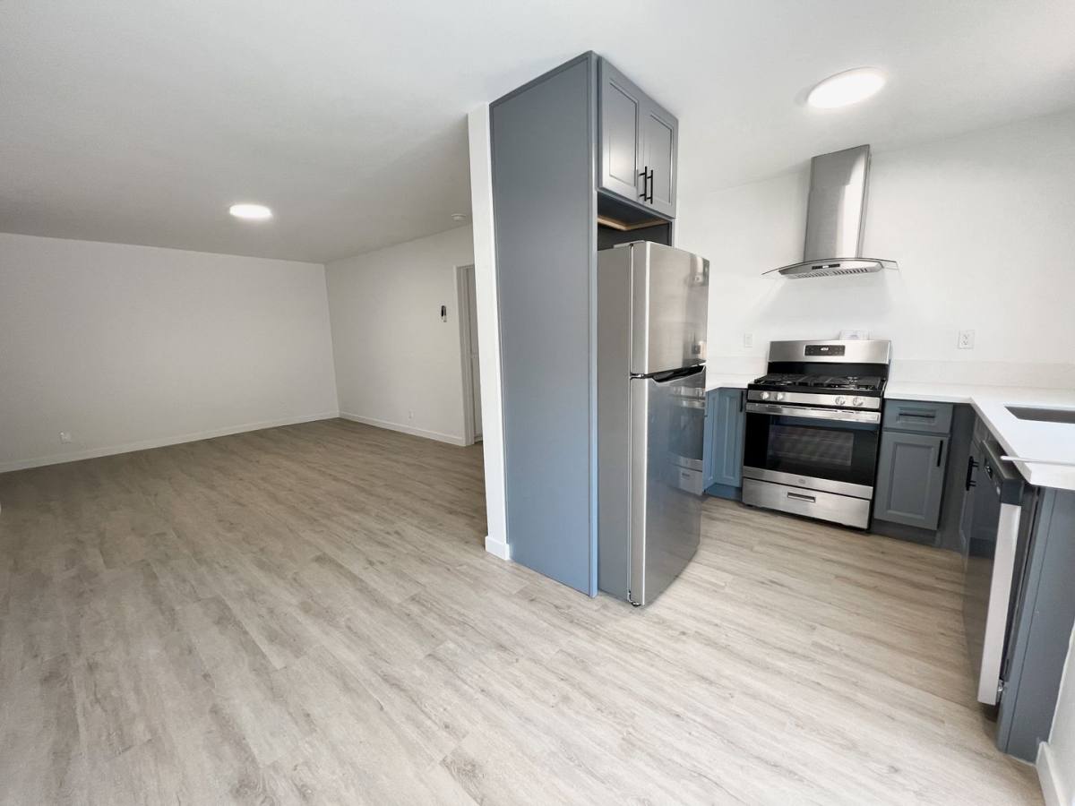 Apartment for rent at 435 N Euclid Ave, Pasadena, CA 91101