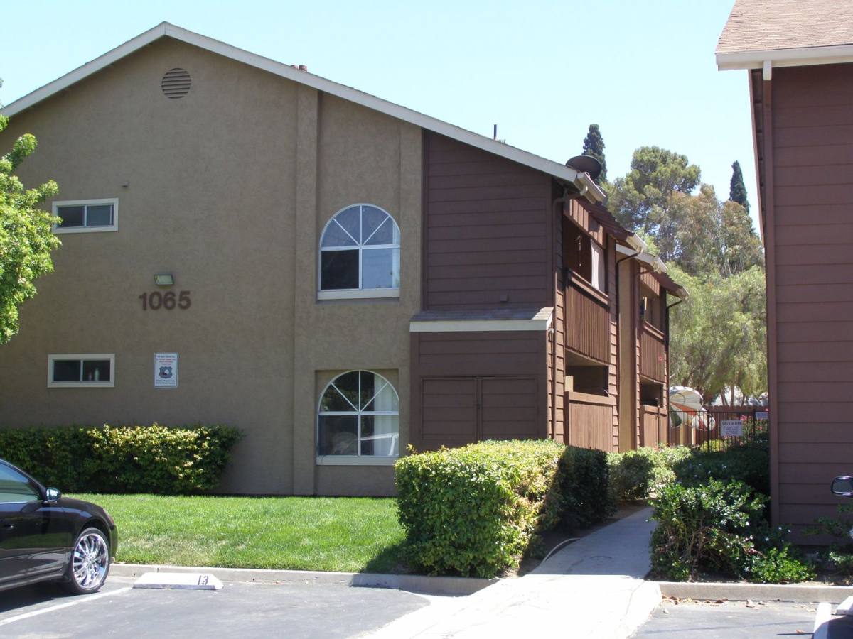 Apartment for rent at 1065 E Washington Ave, El Cajon, CA 92020