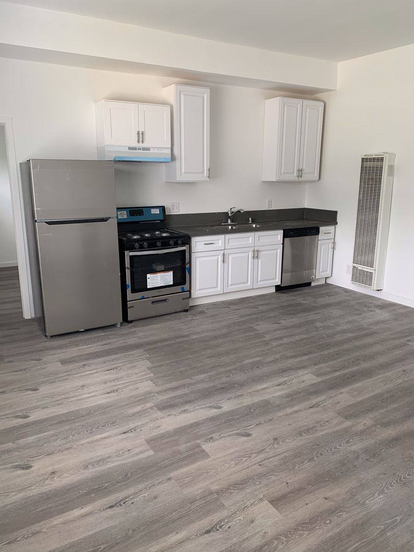 Apartment for rent at 5360 Kester Ave, Van Nuys, CA 91411