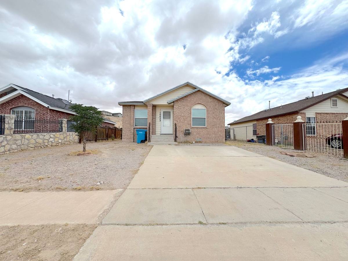 House for rent at 10653 Shady Valley, El Paso, TX 79927
