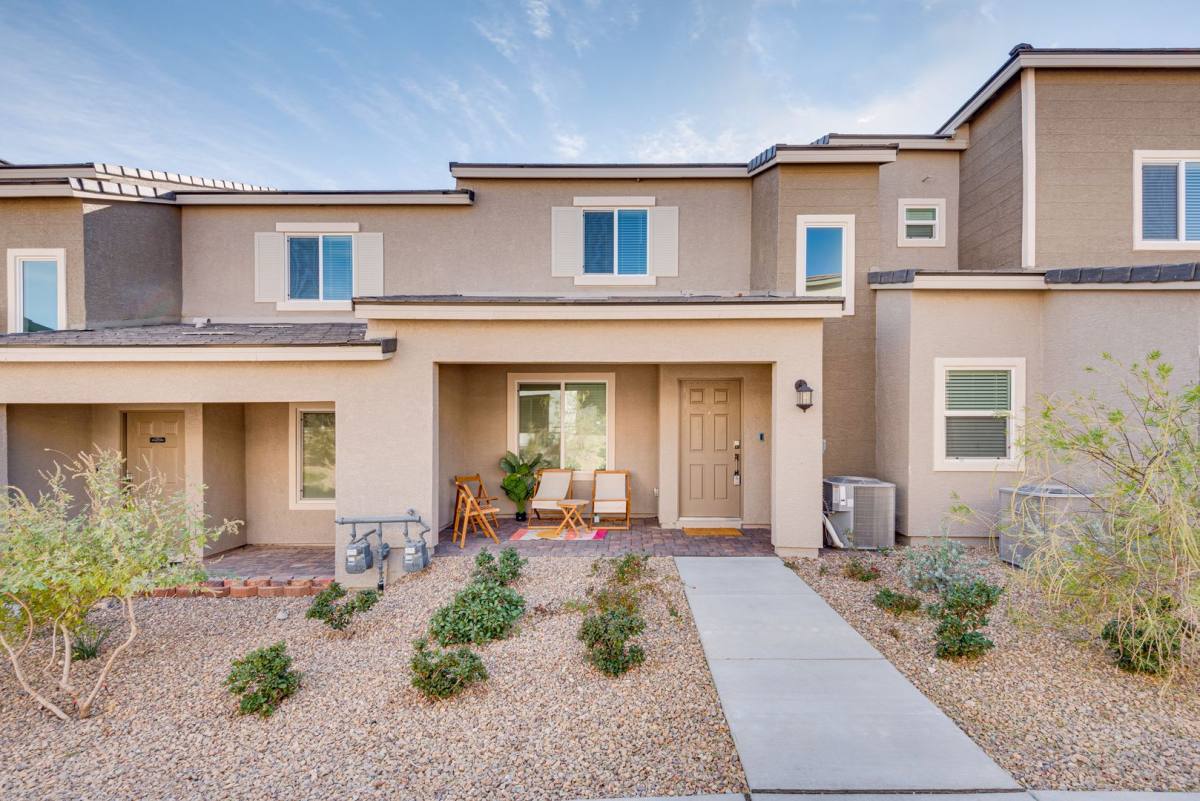 Townhouse for rent at 10718 Lilestone Court, Las Vegas, NV 89166