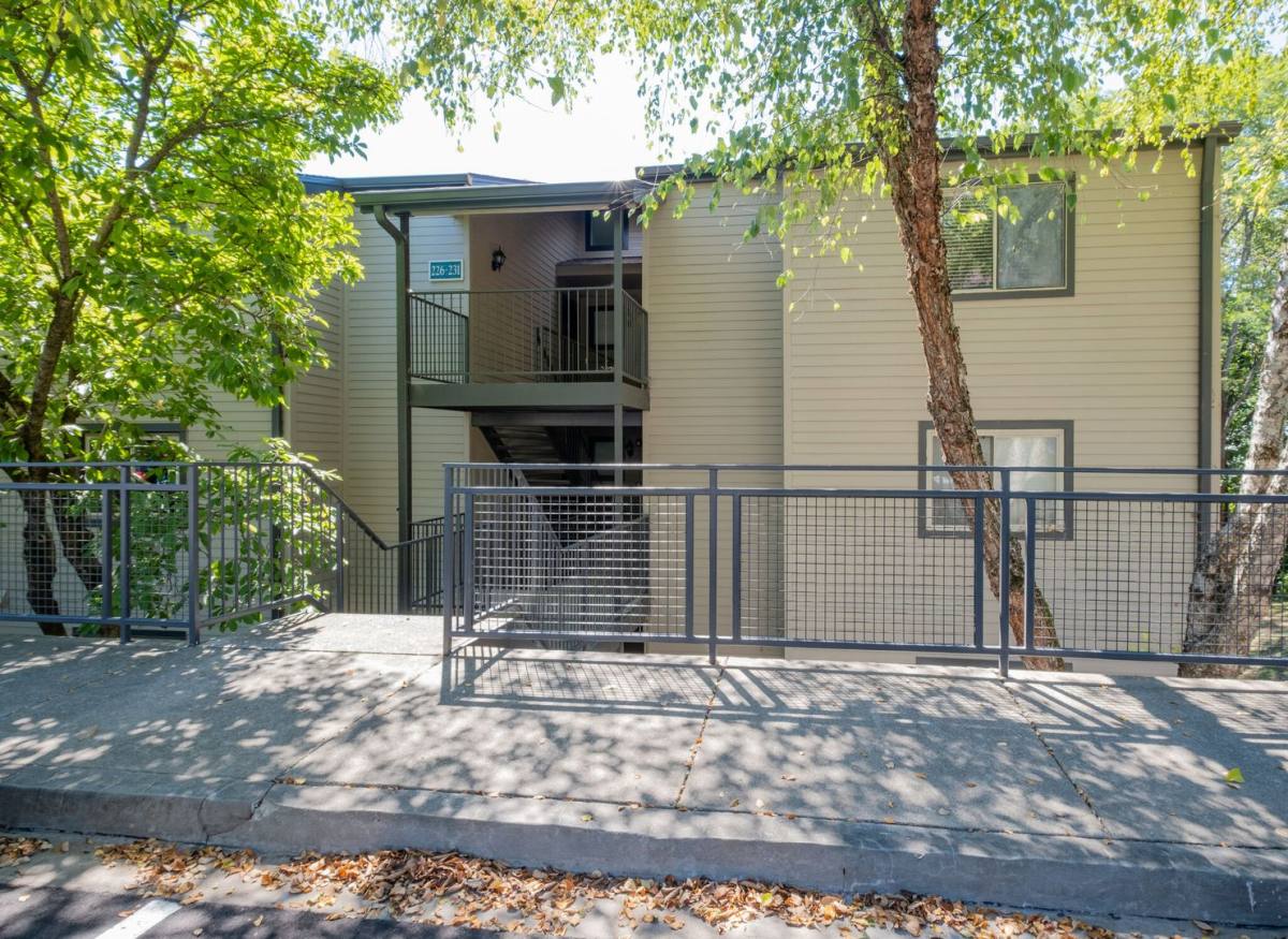 Condo for rent at 231 Summit Ridge Dr, Nashville, TN 37215