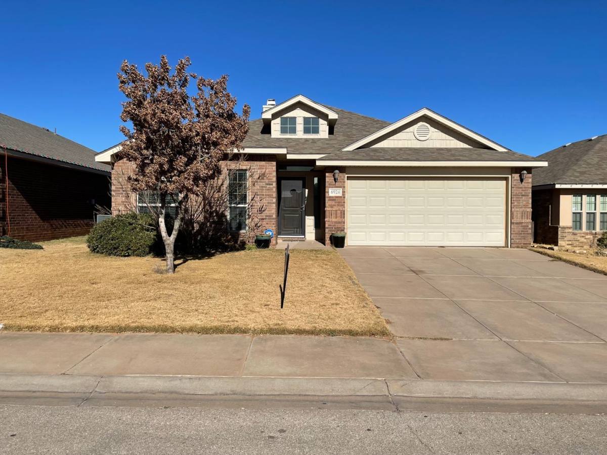 House for rent at 6924 96th St, Lubbock, TX 79424
