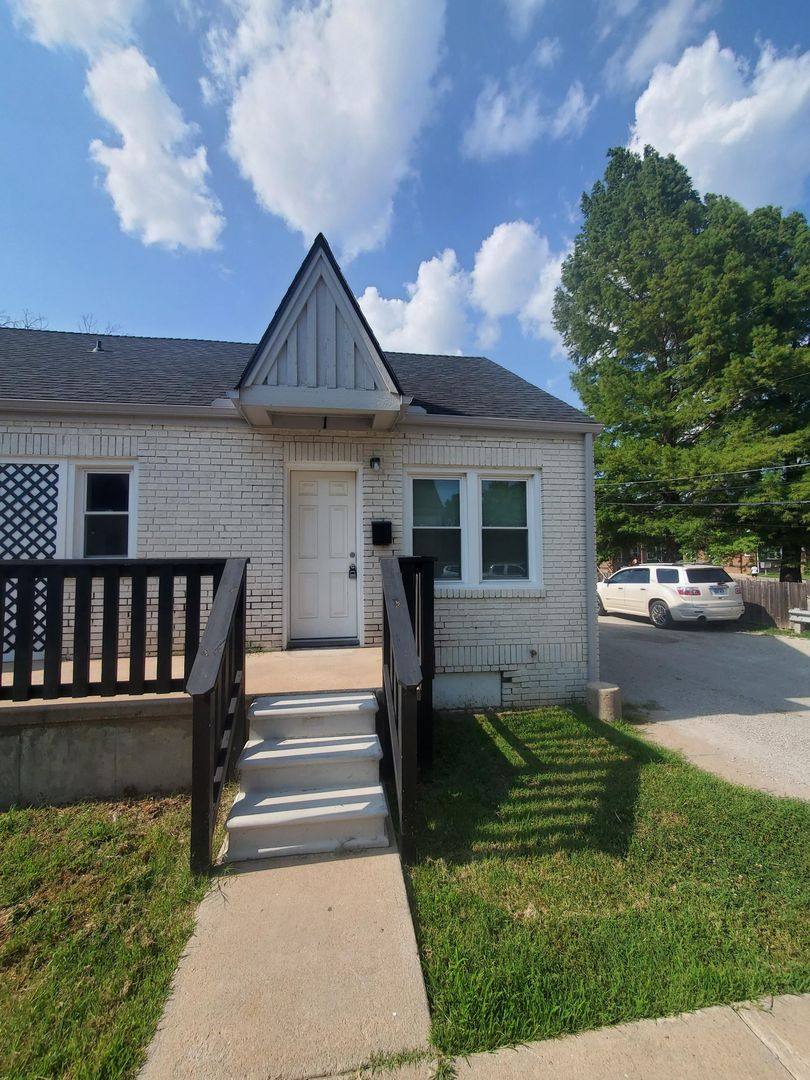 Apartment for rent at 304 S Hydraulic, Wichita, KS 67211