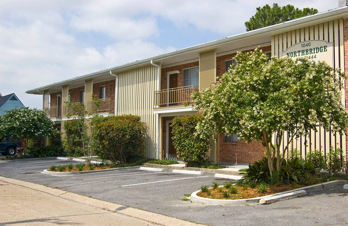 Apartment for rent at 1040 Focis Steeet, Metairie, LA 70005