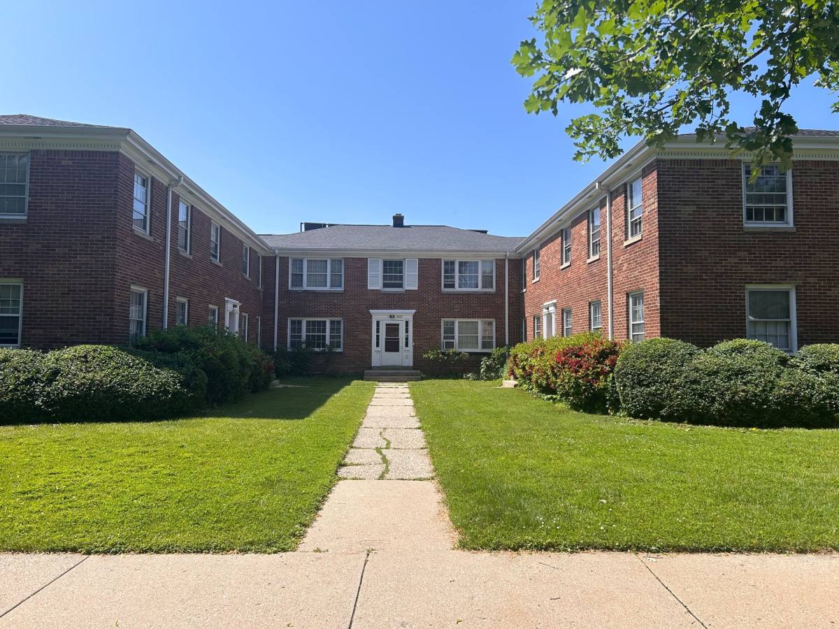 Apartment for rent at 5515-5519 W Martin Dr, Milwaukee, WI 53208