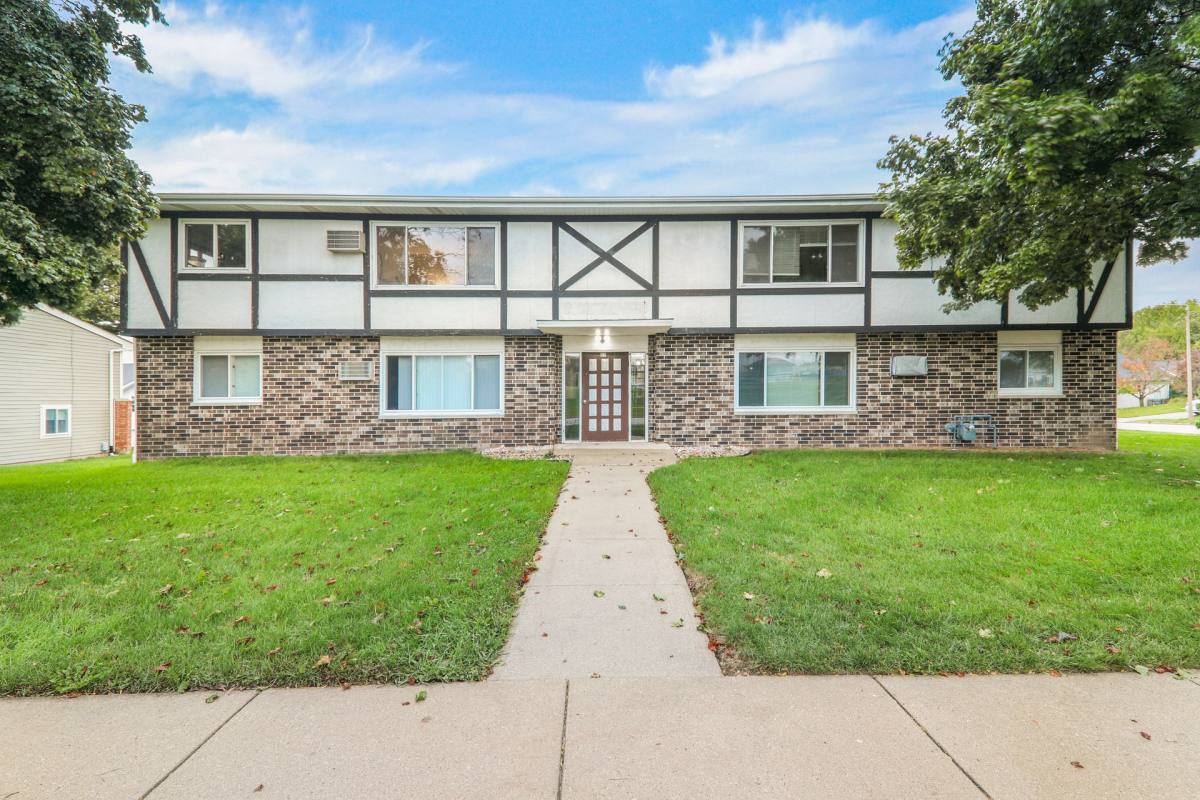 Apartment for rent at 117 Washburn Rd, Deerfield, WI 53531