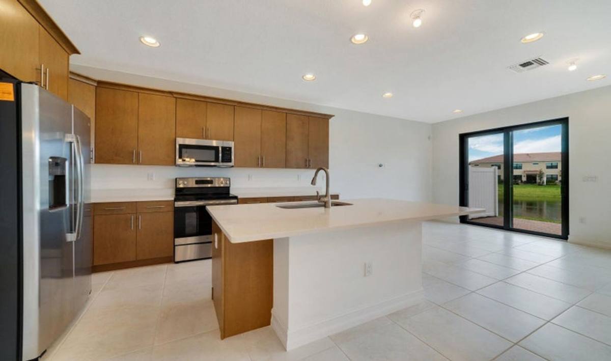 Townhouse for rent at 9952 Brickhill Dr, Boca Raton, FL 33428