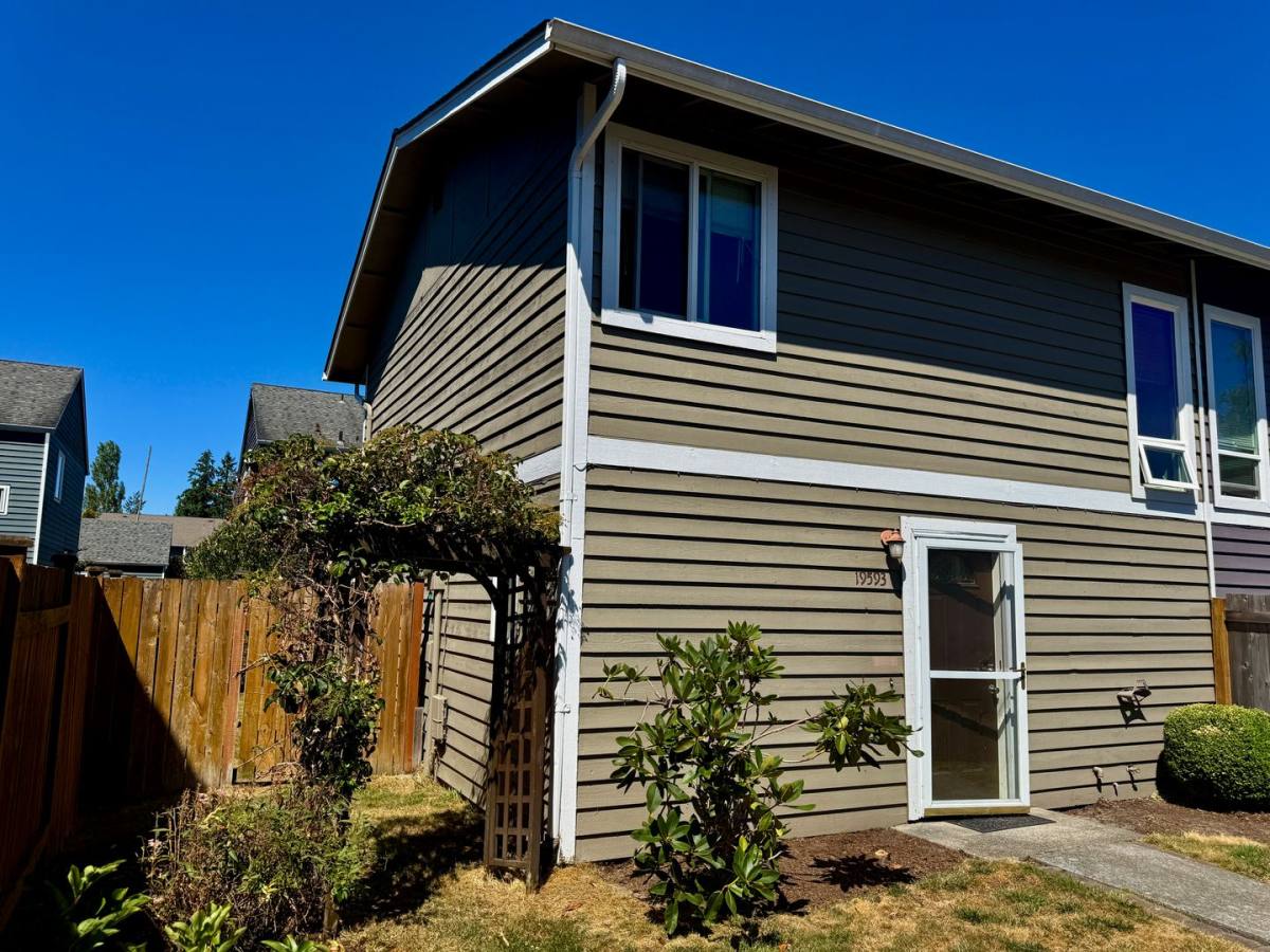House for rent at 19593 2nd Ave NE, Poulsbo, WA 98370