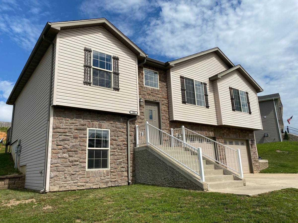 House for rent at 206 Sandstone, Saint Robert, MO 65584