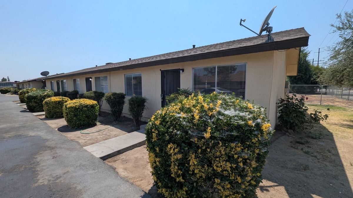 Apartment for rent at 1451 Tomah Ave, Porterville, CA 93257