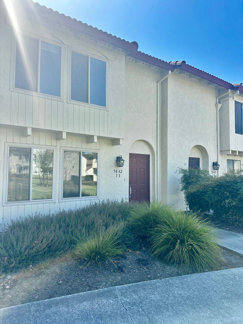Townhouse for rent at 5042 Glide Dr, Davis, CA 95618