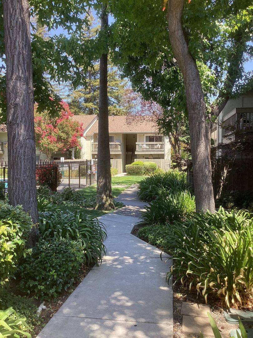 Condo for rent at 2560 Walnut Blvd, Walnut Creek, CA 94598