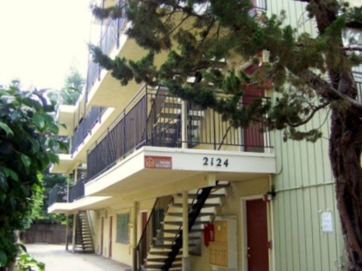 Apartment for rent at 2124 Blake St, Berkeley, CA 94704