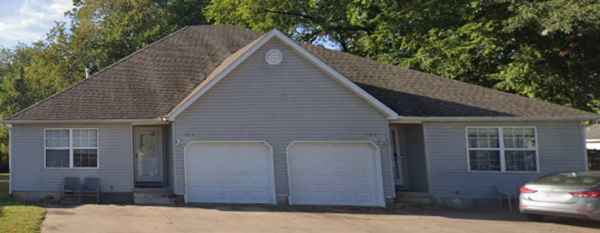 Apartment for rent at 517 E Park Duplex A & B, Pittsburg, KS 66762