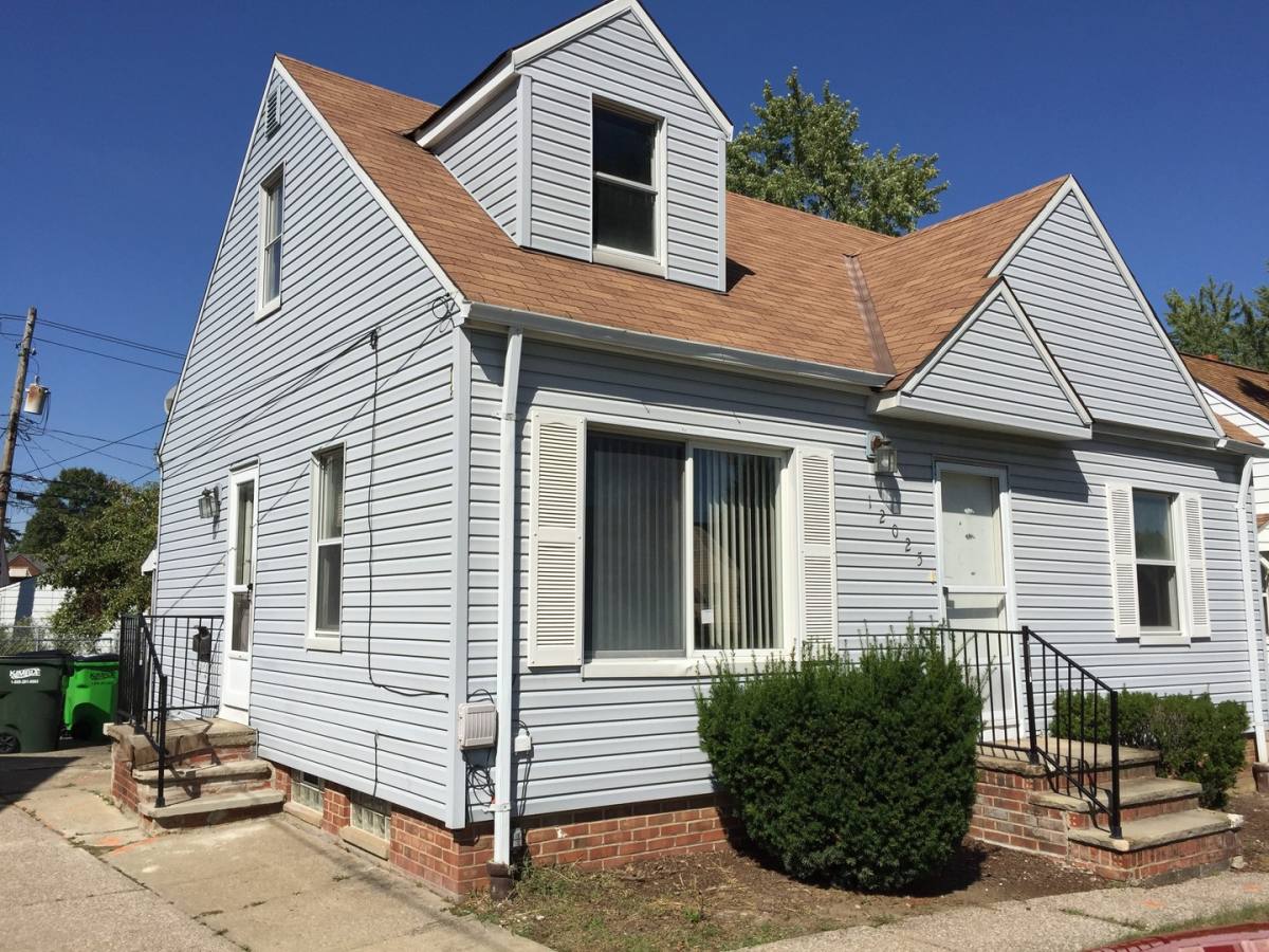 House for rent at 12025 Shady Oak Blvd, Cleveland, OH 44125