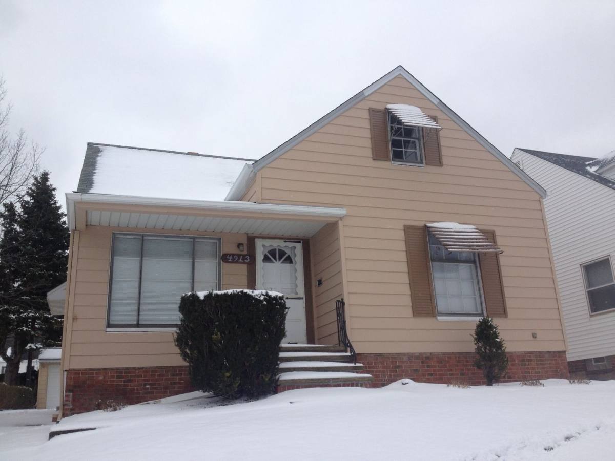 House for rent at 4913 E 86th St, Cleveland, OH 44125