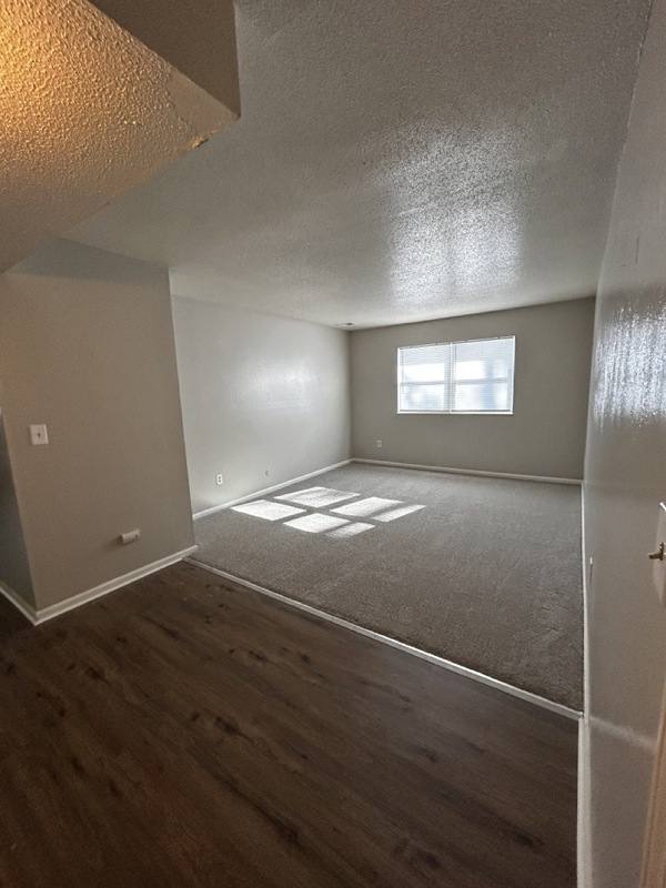 Apartment for rent at 1415 W Maple Ave, Independence, MO 64050