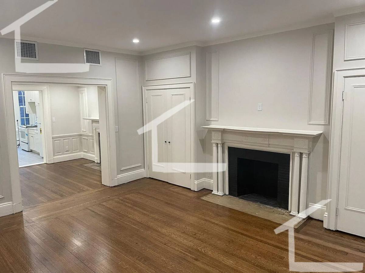 Apartment for rent at 1712 Beacon St #2A, Brookline, MA 02445