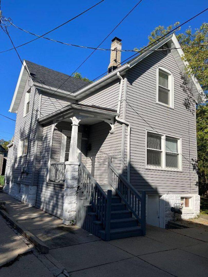 Apartment for rent at 1731 N Franklin Place, Milwaukee, WI 53202