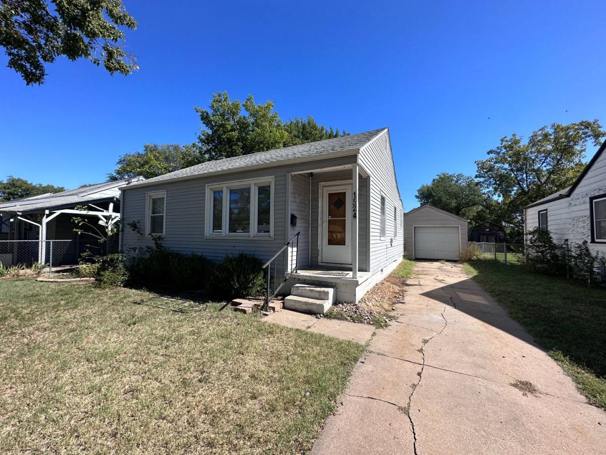 House for rent at 1524 S Martinson, Wichita, KS 67213