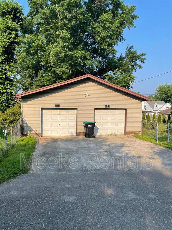 House for rent at 3107 Baker St, Hurricane, WV 25526