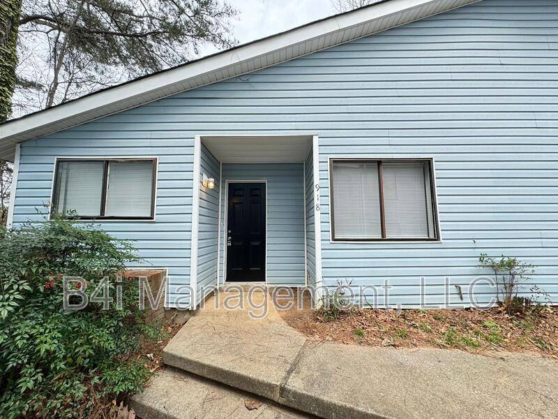Apartment for rent at 918 Lakewood Lane, Jonesboro, GA 30238