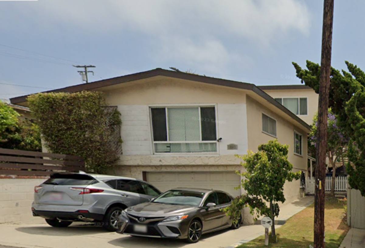 Apartment for rent at 224 Arena St, El Segundo, CA 90245