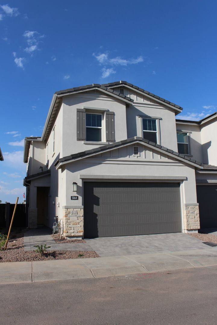 House for rent at 5064 E Campo Bello Dr, Scottsdale, AZ 85254