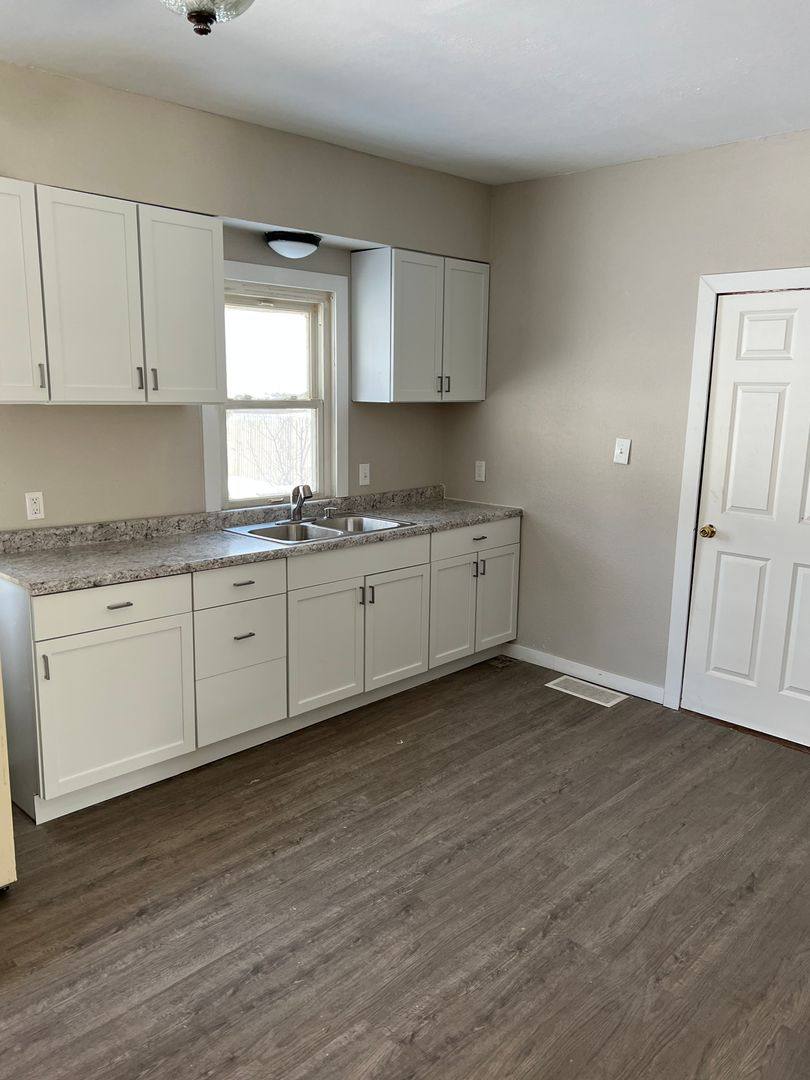 House for rent at 752 Dawson St, Waterloo, IA 50703