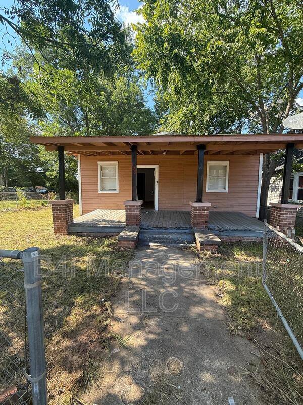 House for rent at 125 E Tinsley St, Griffin, GA 30223