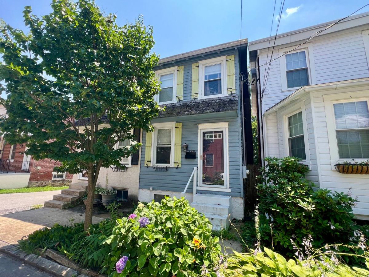 Townhouse for rent at 228 W Lafayette St, West Chester, PA 19380