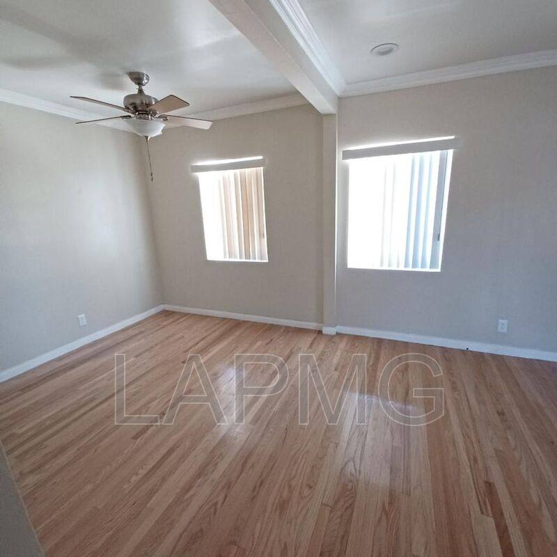 House for rent at 11633 Burbank Blvd E, North Hollywood, CA 91601