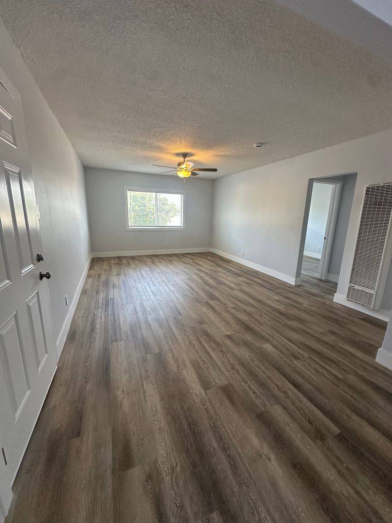Apartment for rent at 6045 Cherry Ave, Long Beach, CA 90805