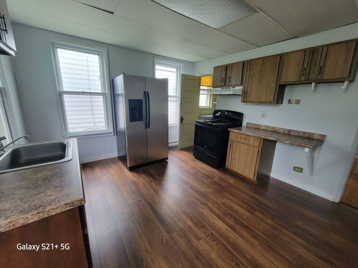 Apartment for rent at 1305 Parkwood Blvd #1, Schenectady, NY 12308