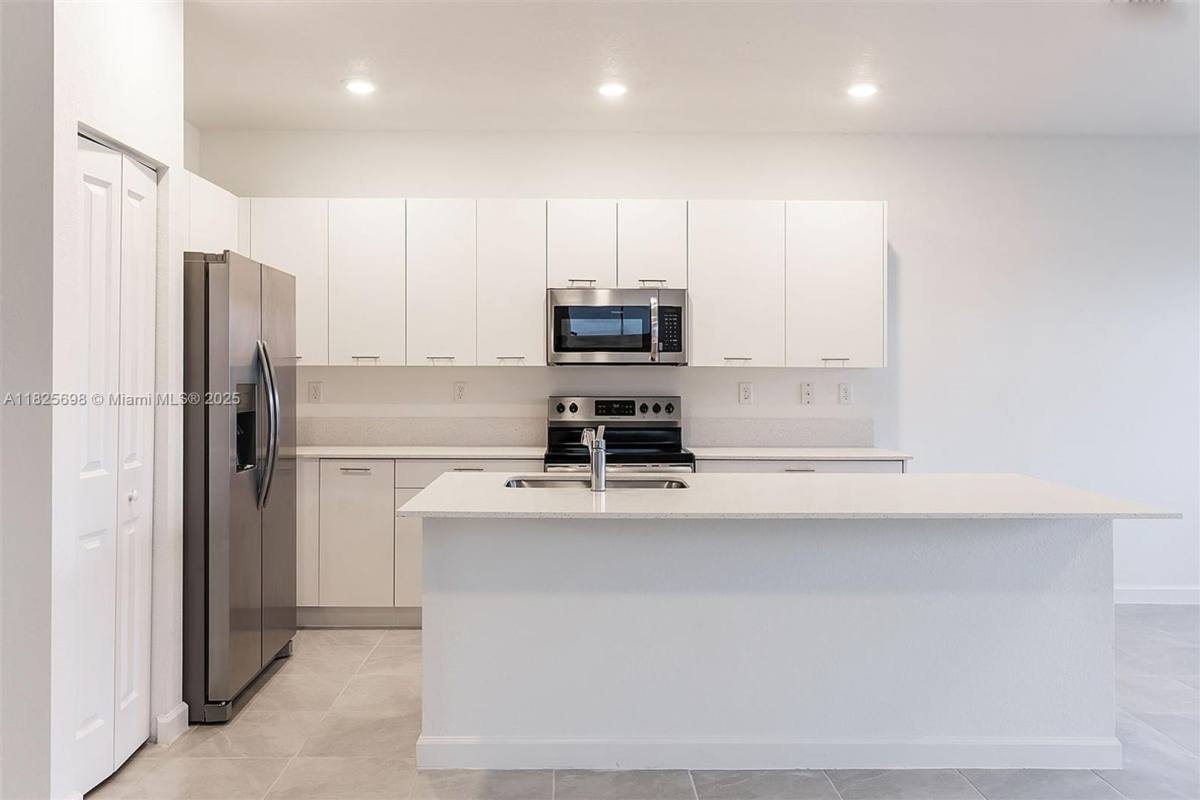 House for rent at 2336 NW 130th St, Miami, FL 33167
