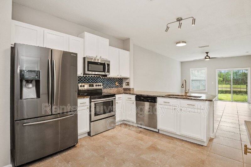 Townhouse for rent at 425 Servia Dr, Saint Johns, FL 32259