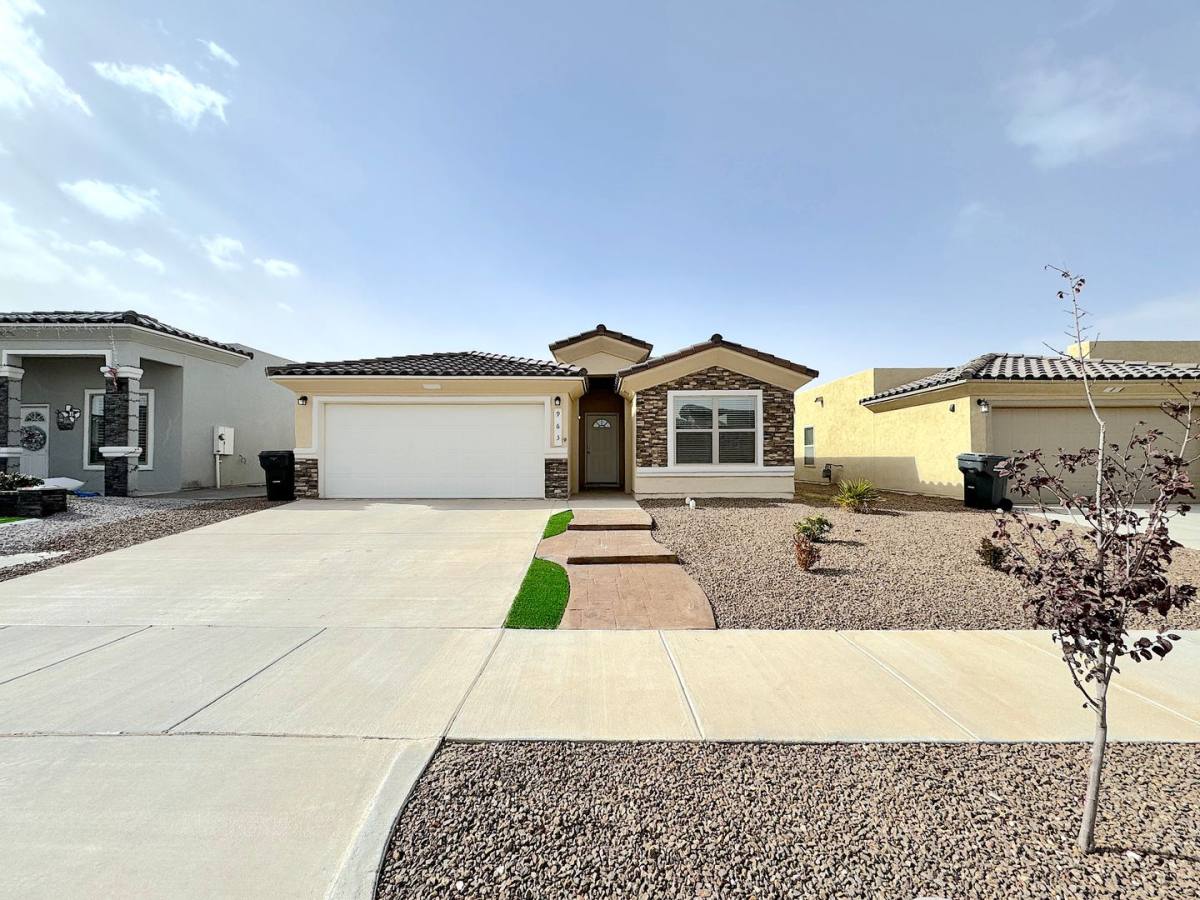 House for rent at 963 Follifoot, El Paso, TX 79928
