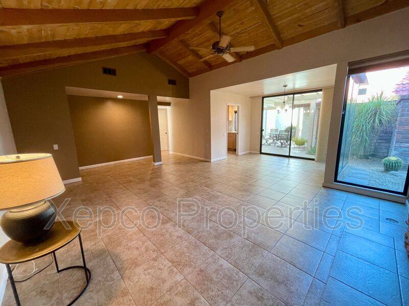 Condo for rent at 2353 Miramonte Circle E #B, Palm Springs, CA 92264