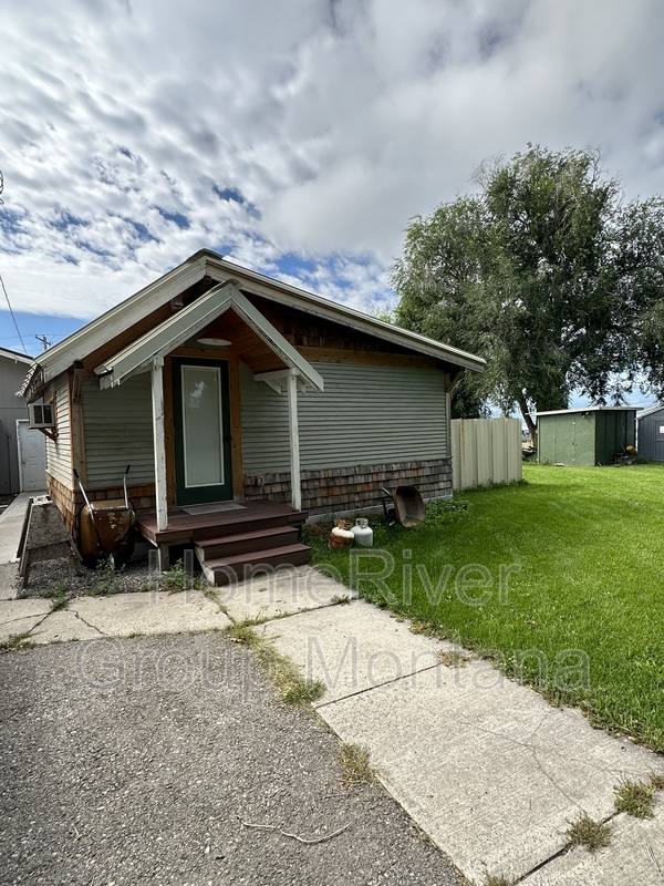 House for rent at 6520 US-Highway 10 W Bunkhouse, Missoula, MT 59808