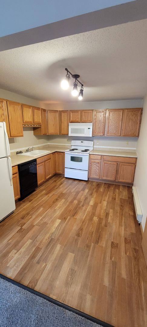 Apartment for rent at 1150 Home Park Blvd, Waterloo, IA 50701