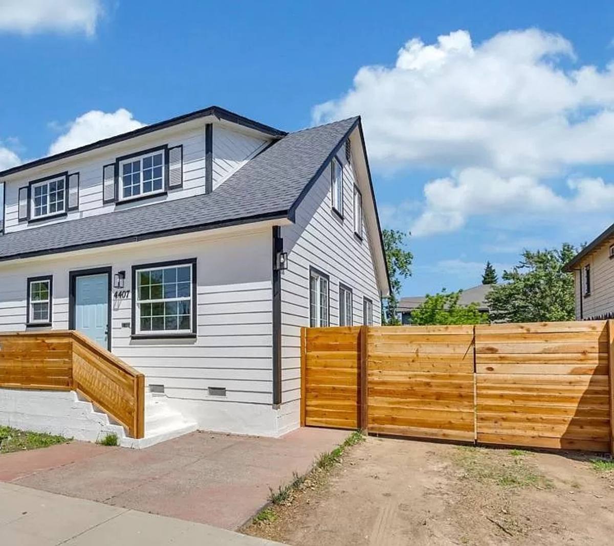 Townhouse for rent at 4407 4th Ave, Sacramento, CA 95817