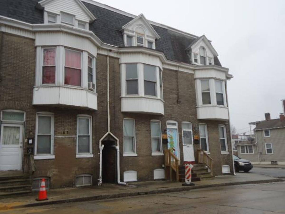 House for rent at 652 Chestnut St, York, PA 17403